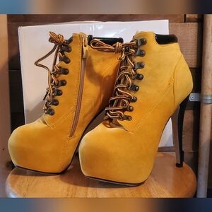Sexy Brand New High Heel Work Boots